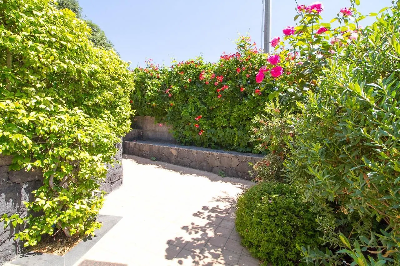 Etna Royal View Apart otel Trecastagni İtalya