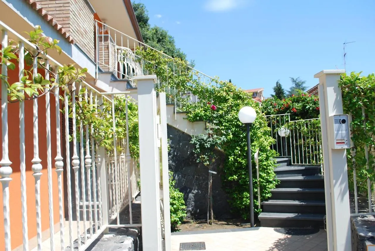 Etna Royal View Apart otel Trecastagni İtalya