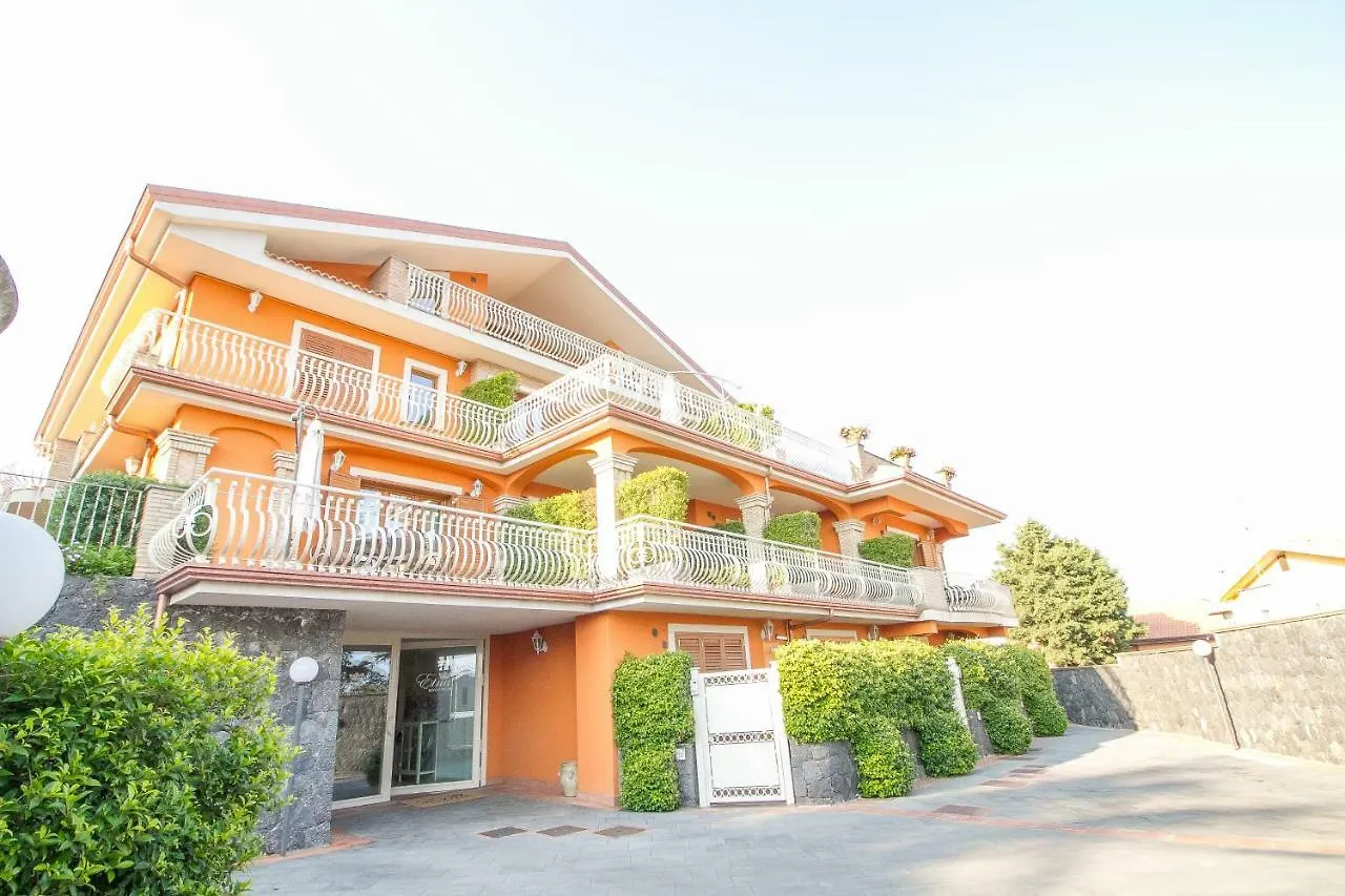 **  Aparthotel Etna Royal View Trecastagni Italien